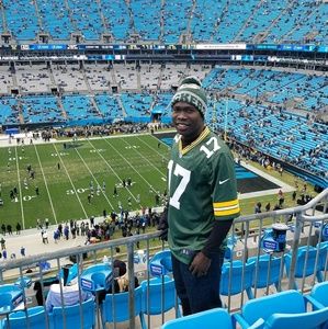 Meet your Posher, Omar